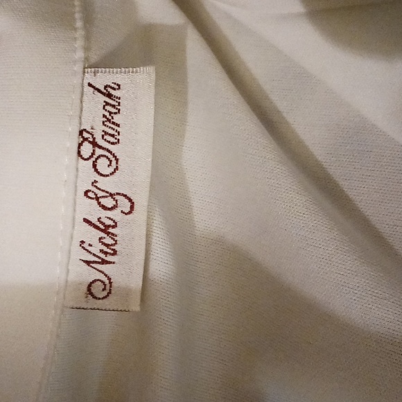 Nick & Sarah Unique Short Sleeve Meet in the Middle Split Hem Top Sz L juniors - Picture 13 of 13